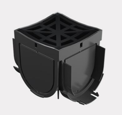 STORM DRAIN, 4 WAY ADAPTOR WITH BLACK STANDARD PLASTIC GRATE