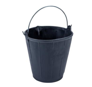 OX BUCKET PLASTIC 15 LITRE WITH POURING LIP