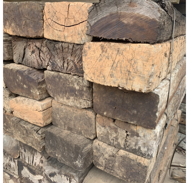 OLD RAILWAY SLEEPER, 2.8MTR A GRADE